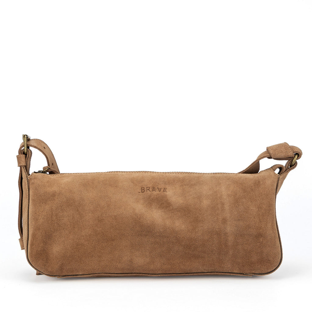 cartera bandolera de gamuza color caramelo modelo REBECA, marca BRAVA, vista frontal