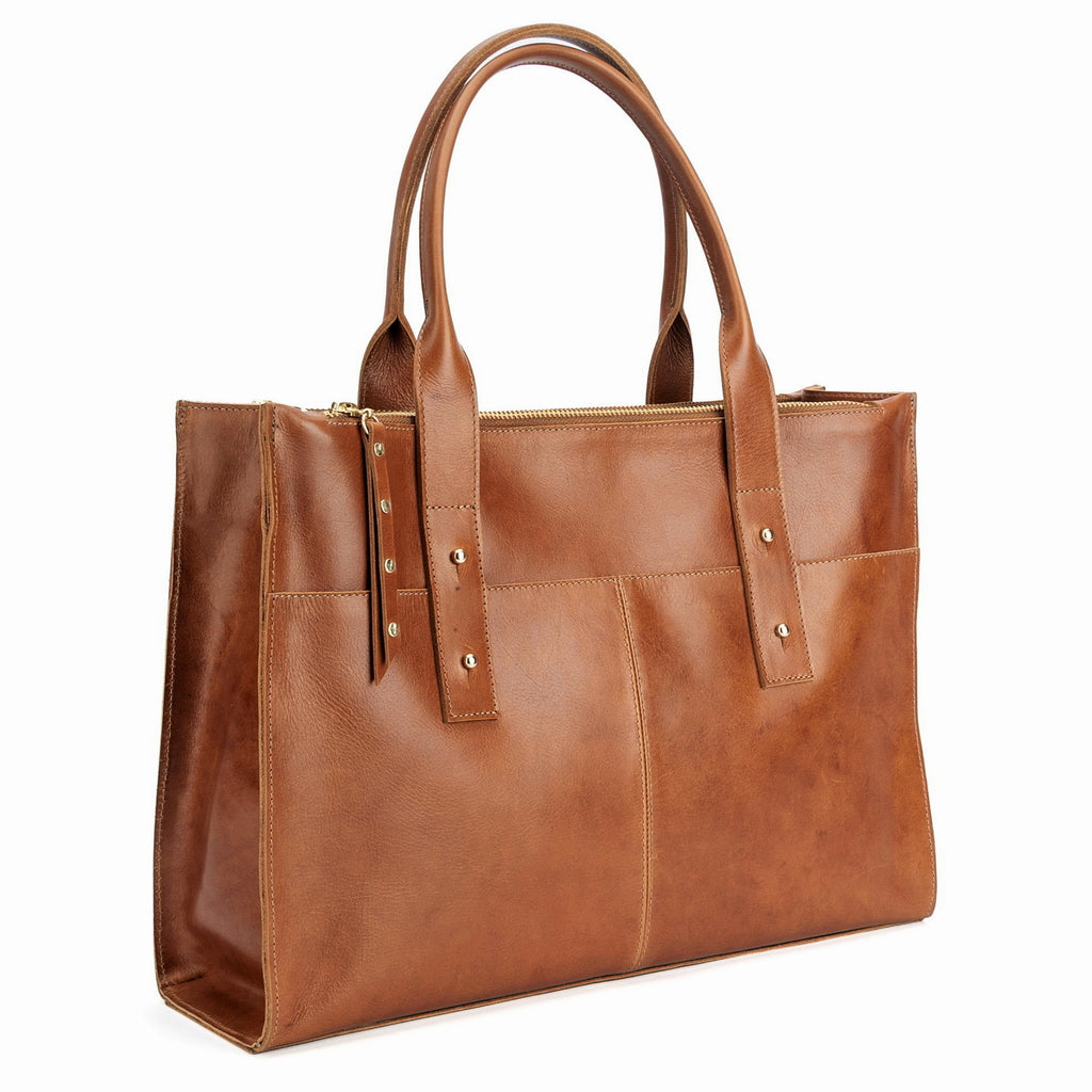 cartera de cuero ejecutiva ALFONSINA XL marca _BRAVA, color castaño 3 compartimientos, vista diagonal