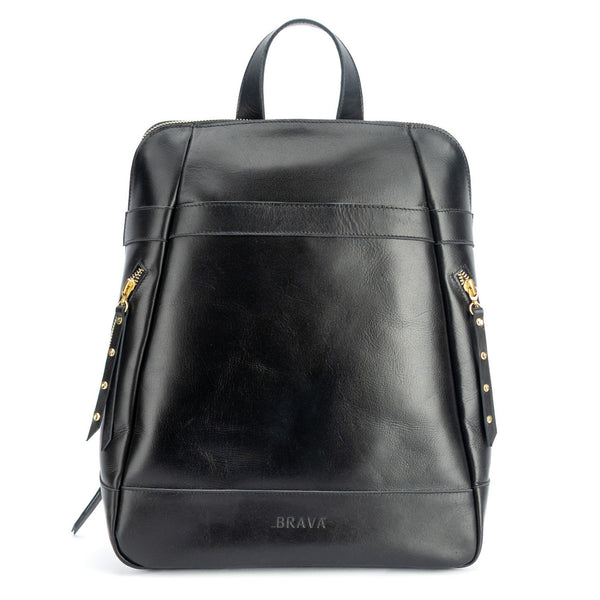 Mochila ejecutiva de cuero negro modelo CECILIA de _BRAVA, vista frontal con bolsillos con cierre